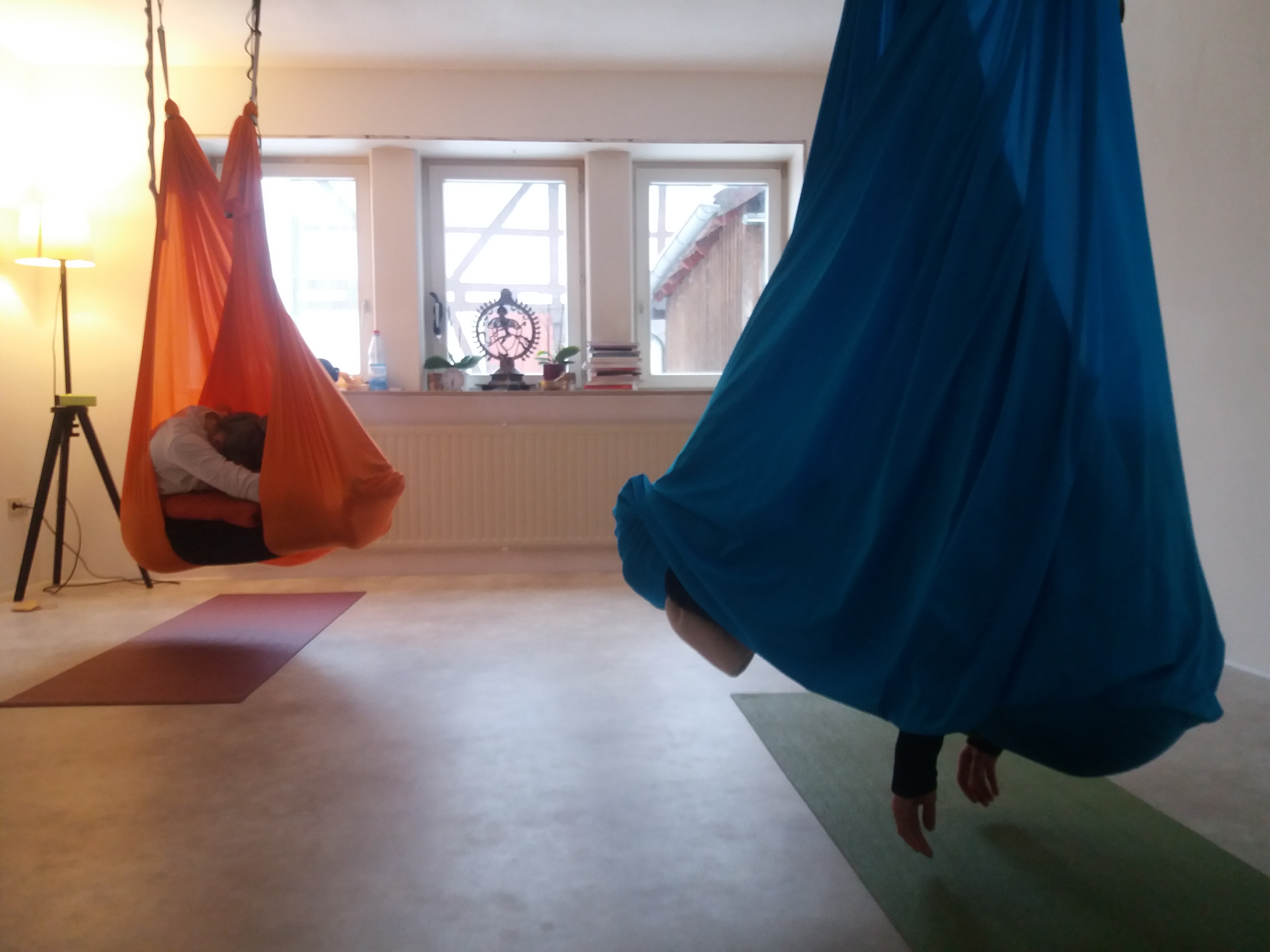 Aerial Yin Yoga in Schlitz